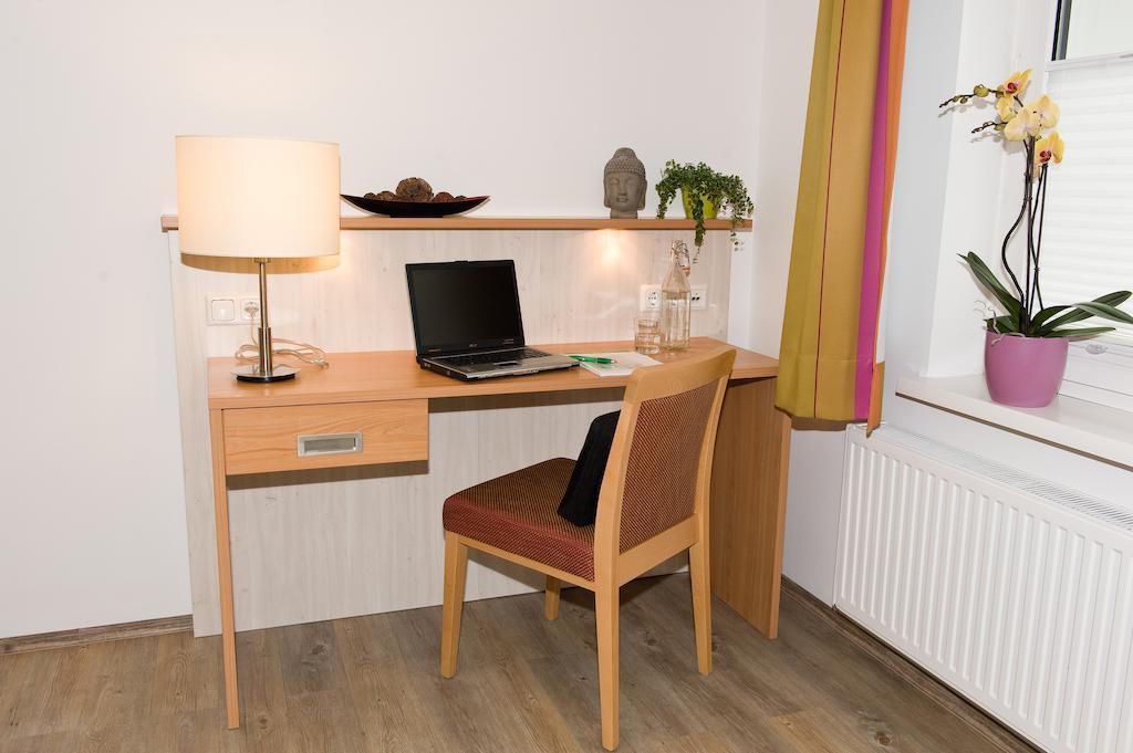 Ferienwohnungen - Boarding Wohnungen Sonnenhof Lenzing Pokój zdjęcie